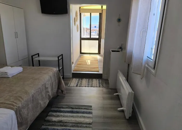 Aegina Downtown Apartments 2