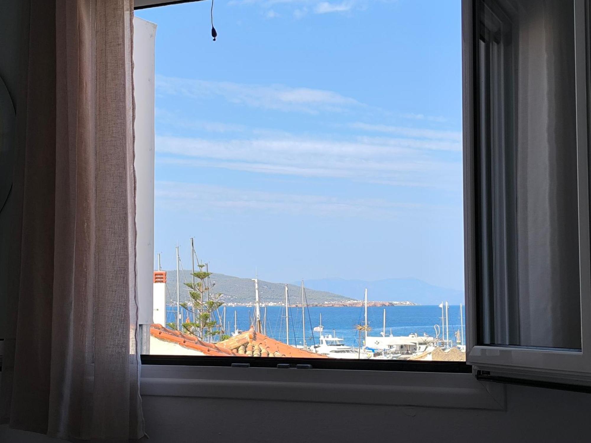 Downtown 2 Aegina